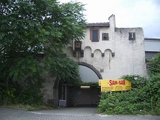 Großer Riederhof Torbau