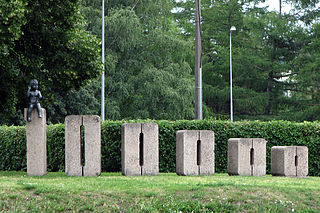 100 000. tartlase sündi tähistav monument