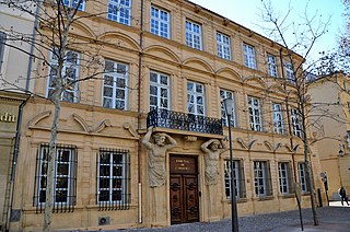 Porte de l'hôtel Maurel de Pontevès