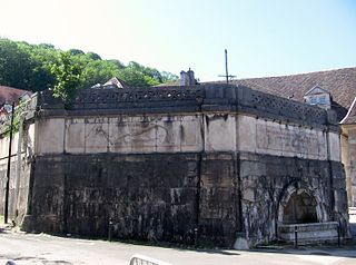 Château d'eau de la source d'Arcier