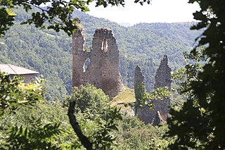 Portail du Château de la Tourette