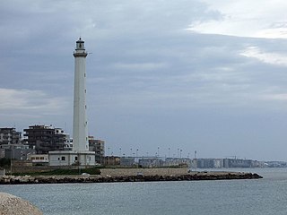 Faro Punta San Cataldo