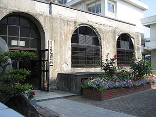 本川小学校体育館