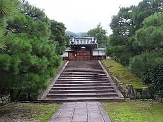 霊鑑寺