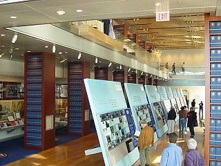 William J Clinton Presidential Library