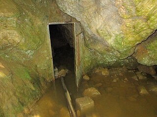 Eisbründlhöhle